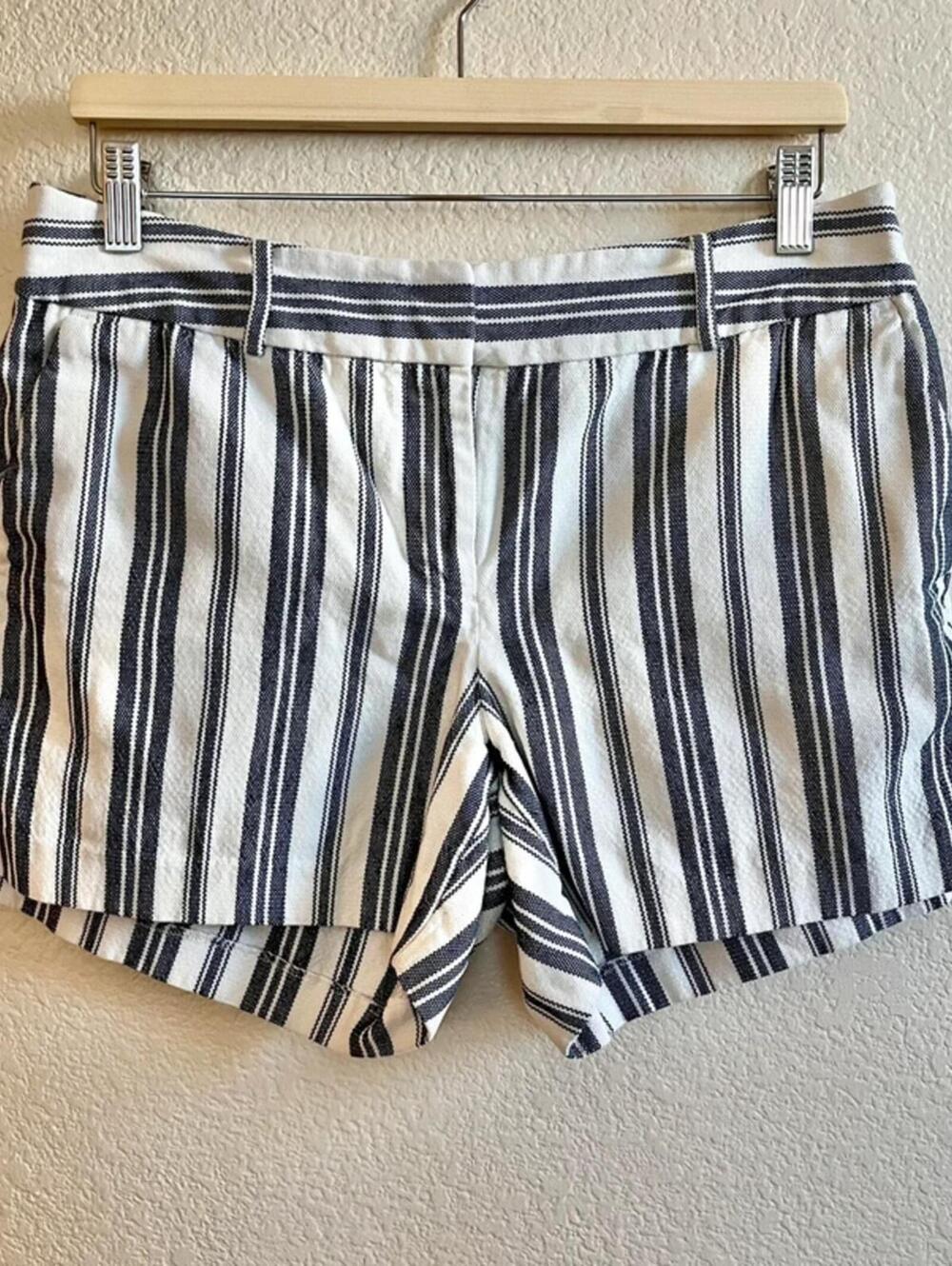 Ann Taylor tweed shorts size M